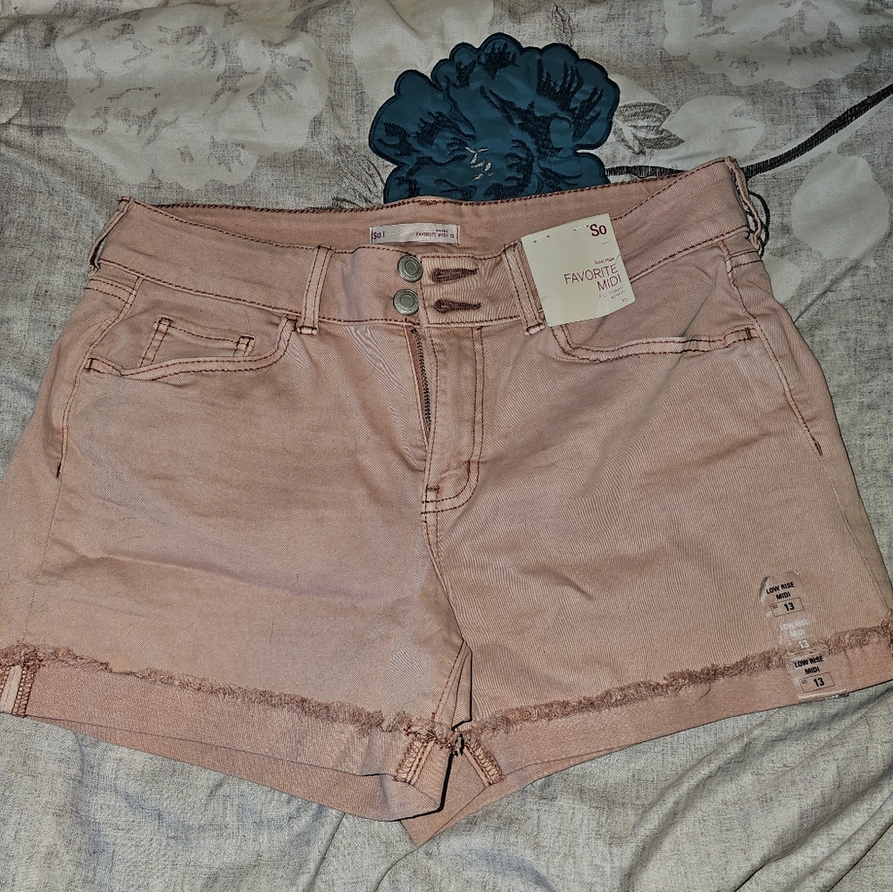 AE lowrise midi shorts